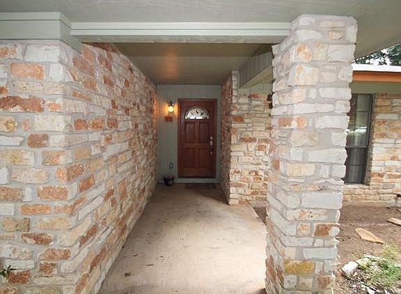 4th image of 1701 Cedar Creek Cv