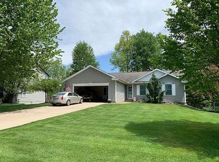 7738 Schoolside Dr, Hudsonville, MI 49426
