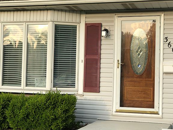 3rd image of 3666 Terrace Ln