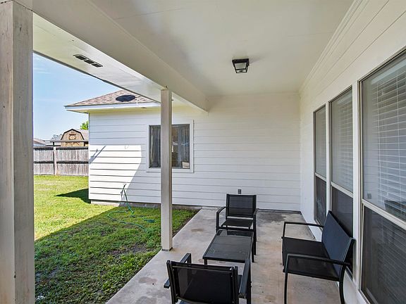 4th image of 28303 Lake Borgne Ave