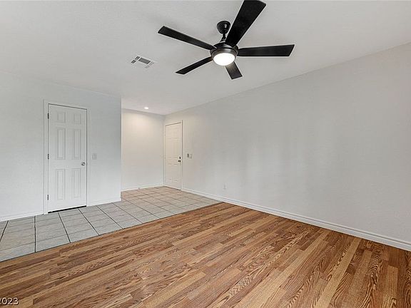 5th image of 2606 S Durango Dr APT 284