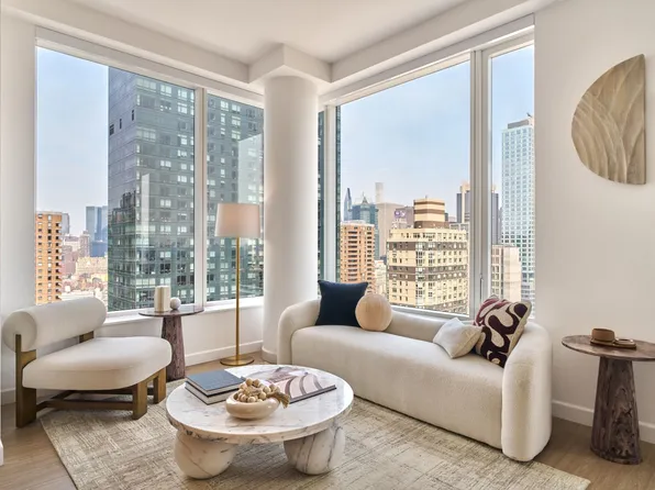 550 10th Ave, New York, NY