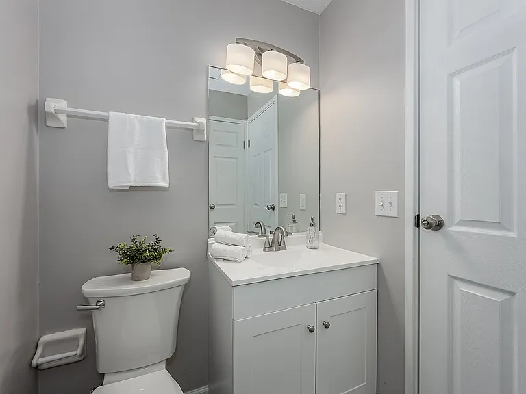Skyridge Apartment Homes — Photo 11