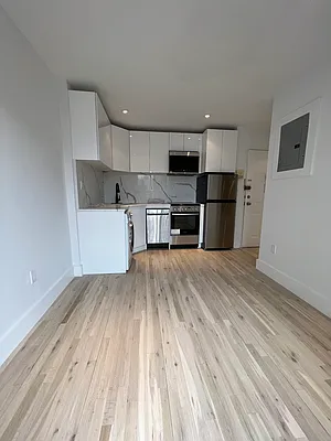 Rented by The Ellis Organization | media 10