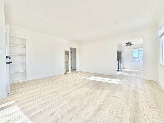 5th image of 1600 Chestnut Ave APT 11
