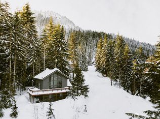 350 Rampart Dr, Snoqualmie Pass, WA 98068