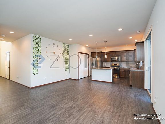 4th image of 20911 2nd Ave W