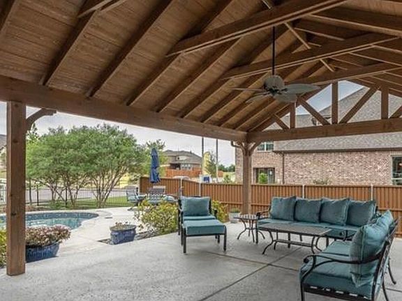 4th image of 4003 Oakhurst Ct