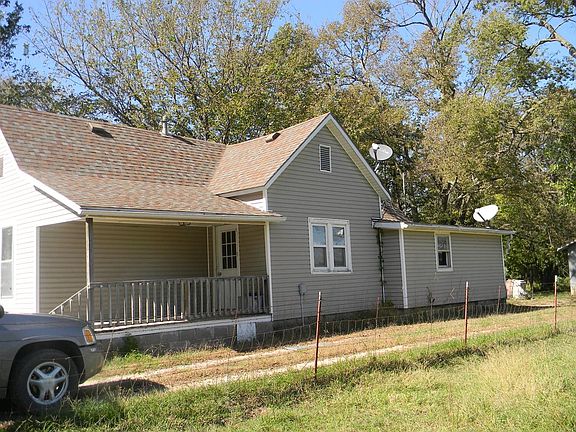 2nd image of 313 E Sanderson St