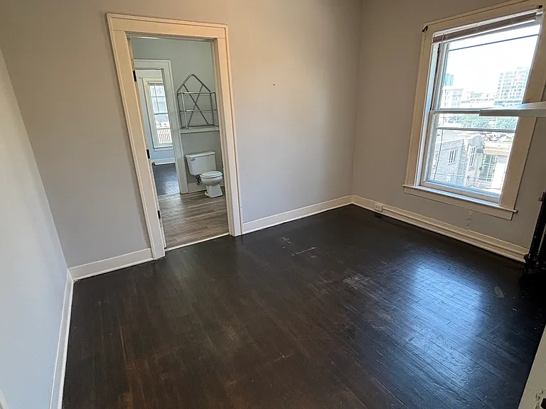 218 John St NE #3 — Photo 5