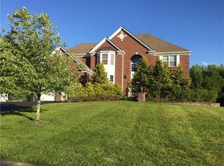 11 Tall Oaks Dr, Monroe, NJ 08831
