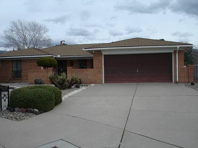 1st image of 9137 Rainridge Ct NE