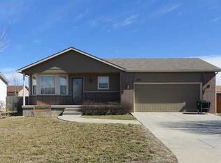 2152 S Parkridge St, Wichita, KS 67209