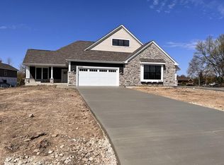 W174S7653 Park Cir #15, Muskego, WI 53150