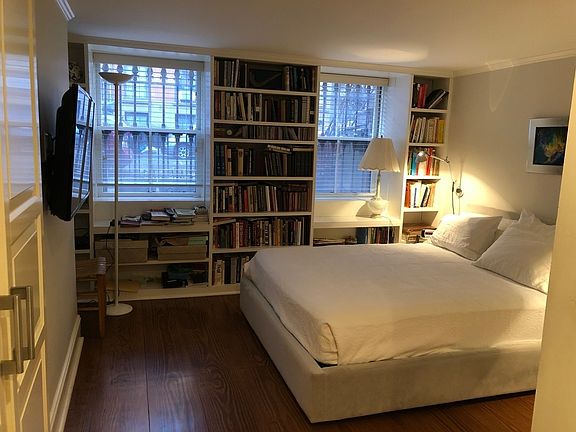 4th image of 132 Pacific St #1
