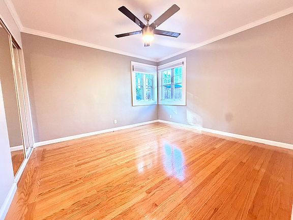 3rd image of 325 Hawthorne Ave