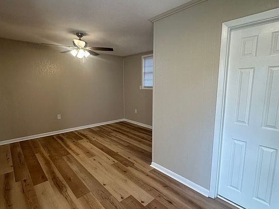 3rd image of 804 Adams St