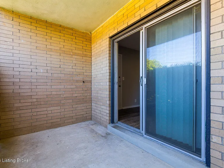 319 Idlewylde Dr #4 — Photo 12
