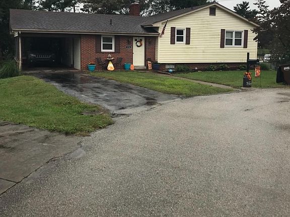 2nd image of 578 Cardinal Dr