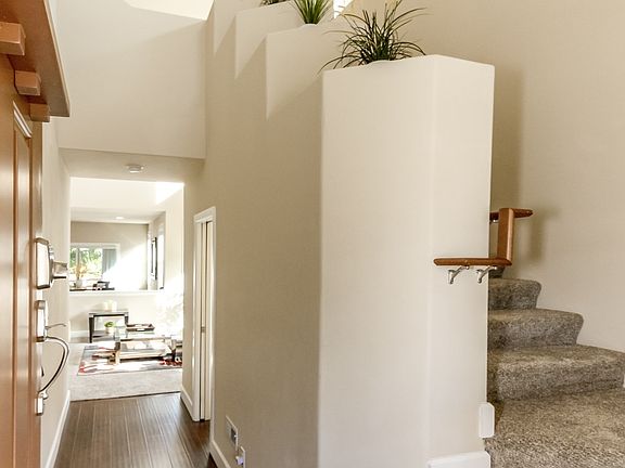3rd image of 3609 Highlands Boulevard