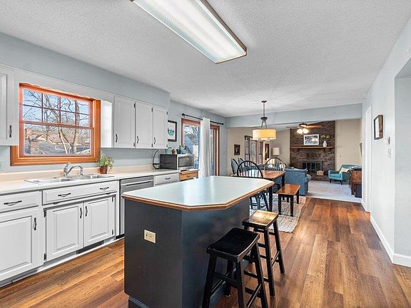 4th image of 2214 Earleen Dr