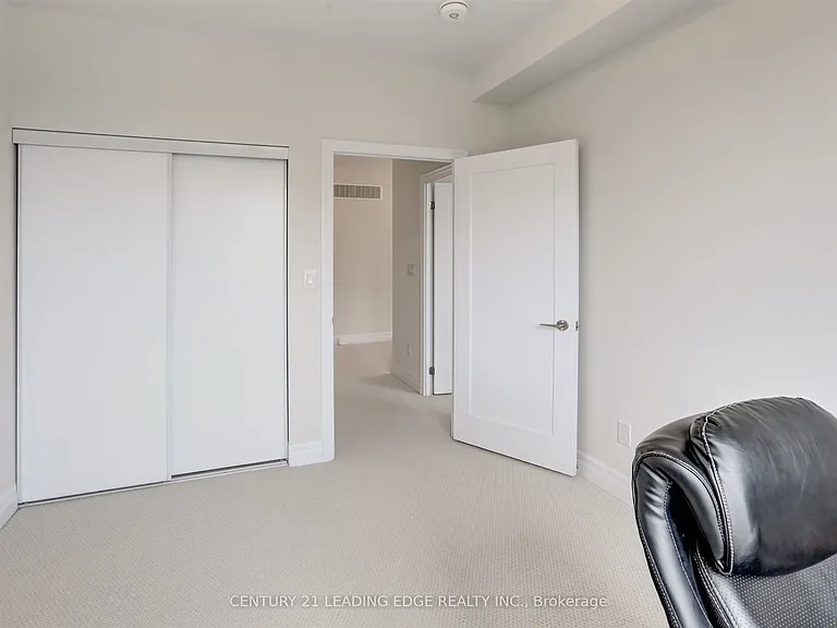 1180 Cawthra Rd #106 — Photo 23