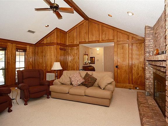 3rd image of 3516 Hilltop Ln