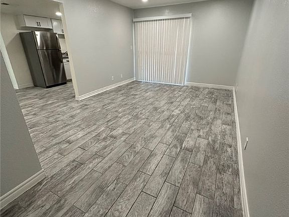 3rd image of 5060 Indian River Dr Unit 373