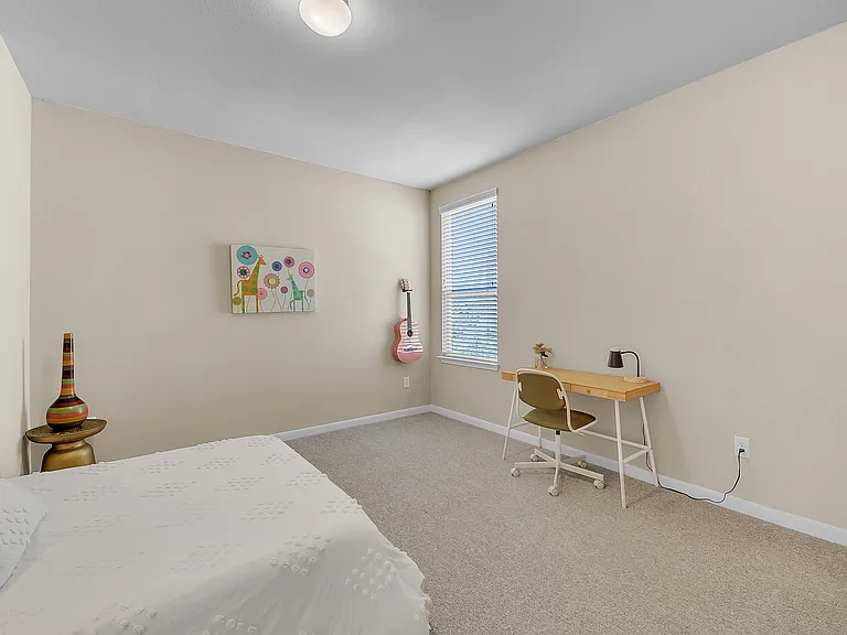 520 S Meadowlark St #B — Photo 7