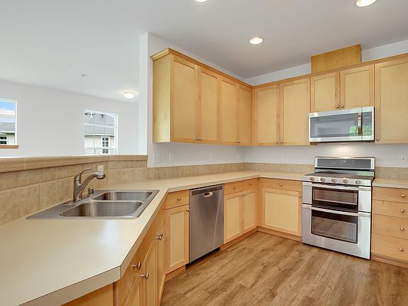 3rd image of 1855 Trossachs Blvd SE Unit 1104