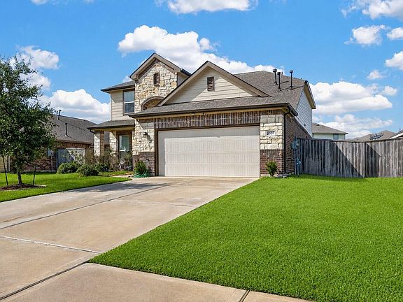 3rd image of 5107 Twin Summit Dr