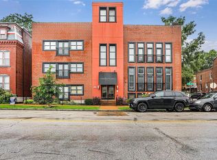 2401 S 12th St APT 102, Saint Louis, MO 63104