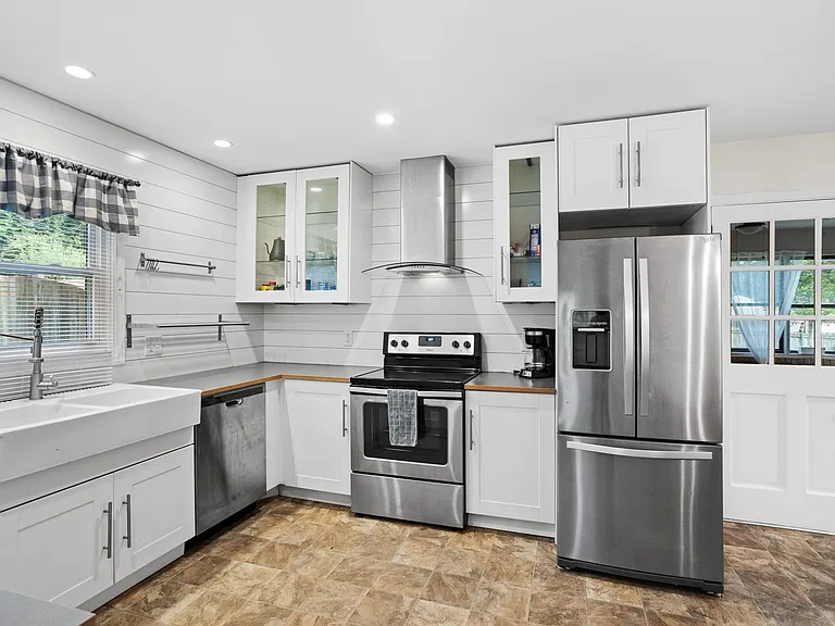5024 Timbrook Ln — Photo 16