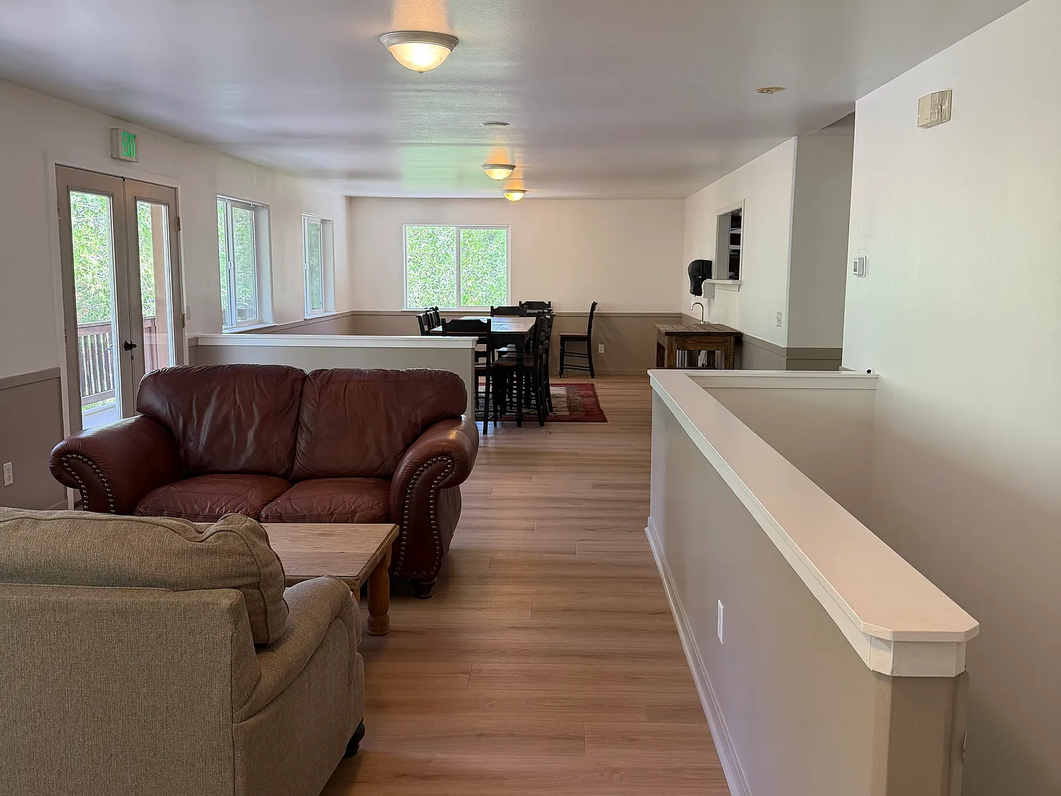 9 bed, 4750 sqft, $7,500 — Photo 2