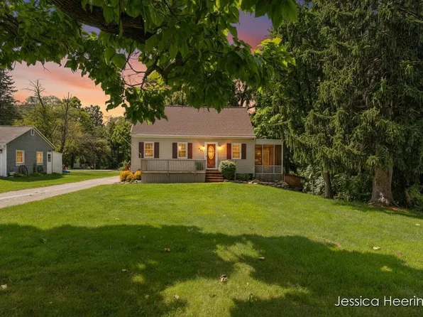 475 Northland Ct NE, Rockford, MI 49341