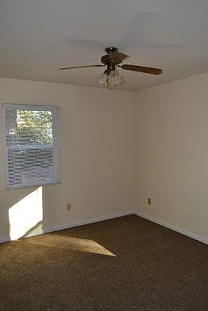 1010 Pineland Ave — Photo 11