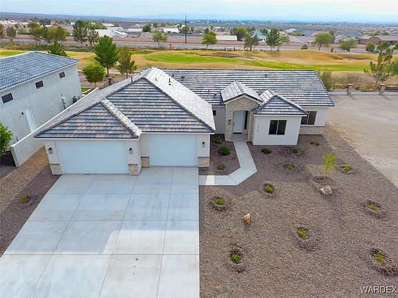 2nd image of 2176 E Calle Serena Drive