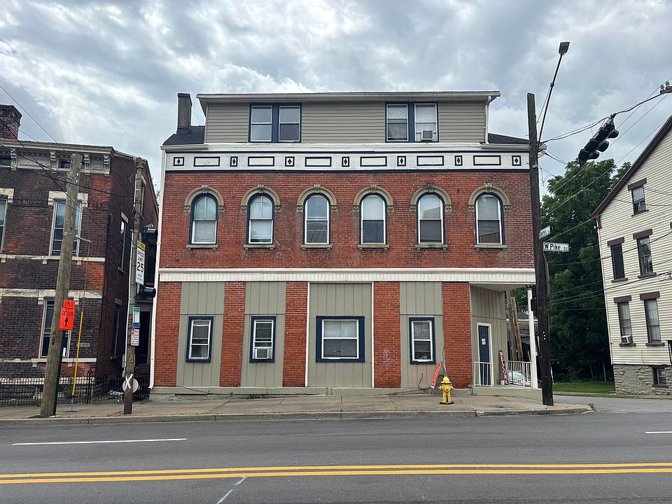 1st image of 661 W Pike St