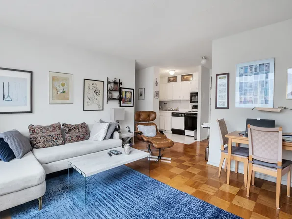 333 East 45th Street image 1 of 12