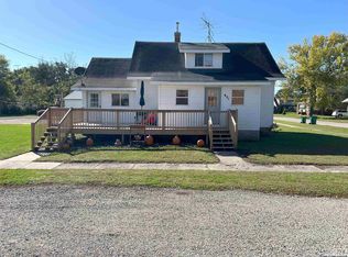 421 Sherman St, Sheffield, IA 50475