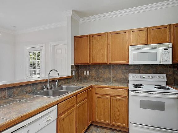 3rd image of 1500 Brightside Dr APT C2