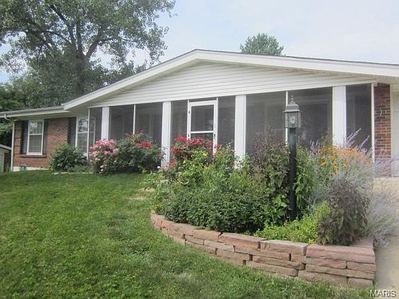 2nd image of 169 Forest Brook Ln