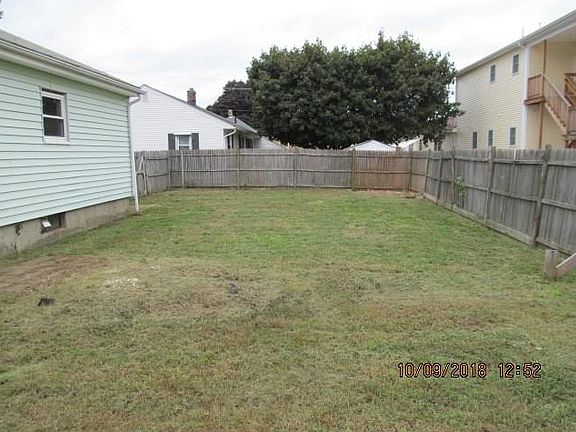 4th image of 6 Albermarle Ave