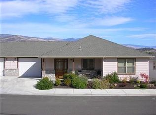 461 Elm St, Phoenix, OR 97535