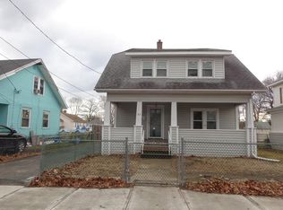 22 Redlands St, Springfield, MA 01104