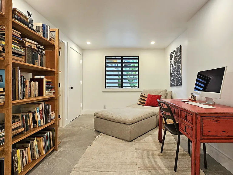 111 Hind Dr — Photo 20