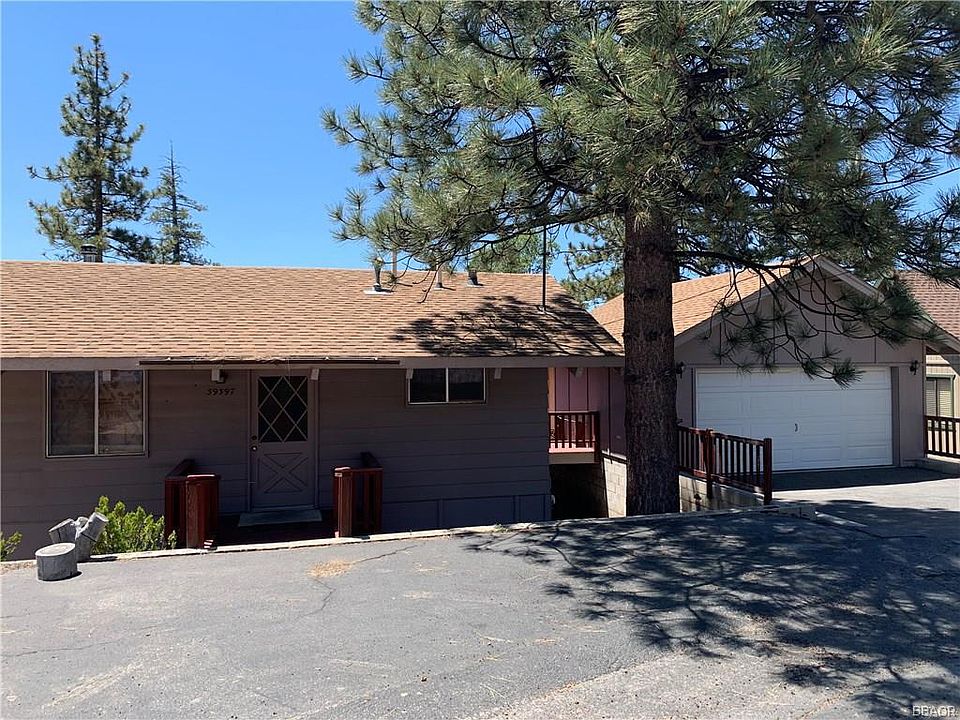 2nd image of 39397 Garden Pl
