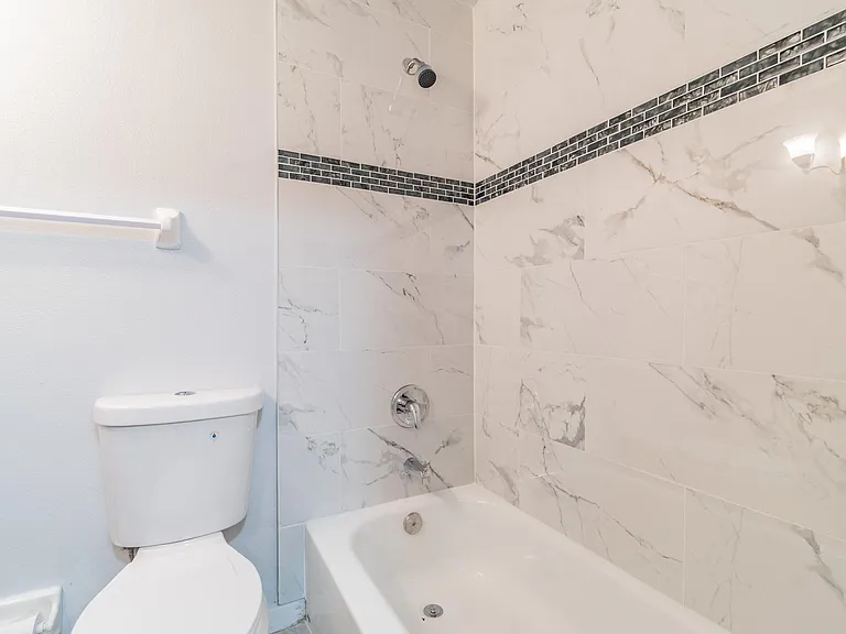 4907 W McElroy Ave #209 — Photo 22