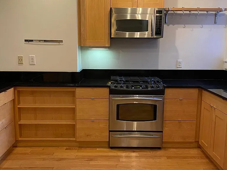 1615 Walnut St #3 — Photo 4