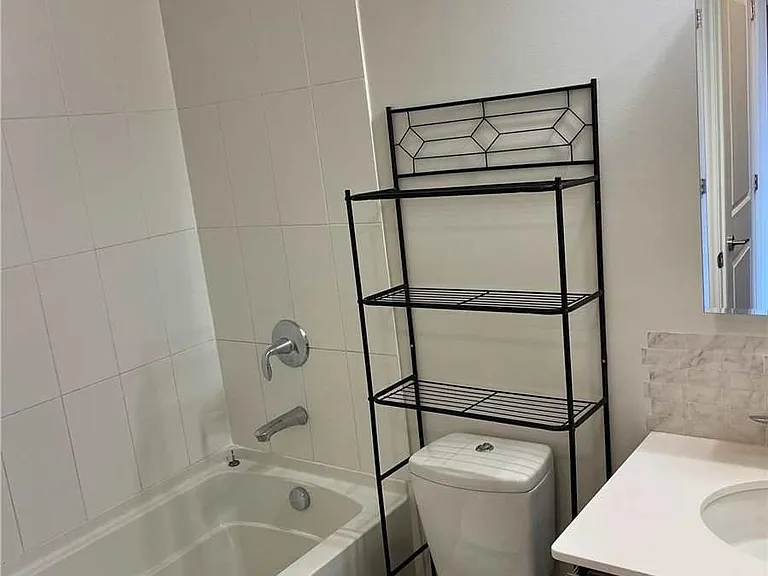 9088 Yonge St #901A — Photo 20